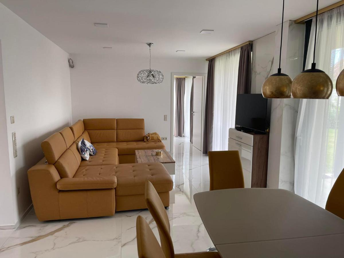 Luxury In Balatonalmadi, Almadi Lux Iii - Pure Gold Apartmán