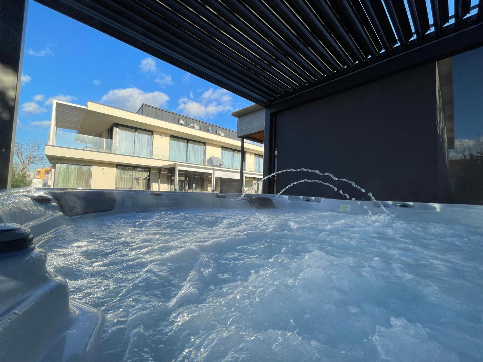 Luxury In Balatonalmadi, Almadi Lux Iii - Pure Gold Apartmán